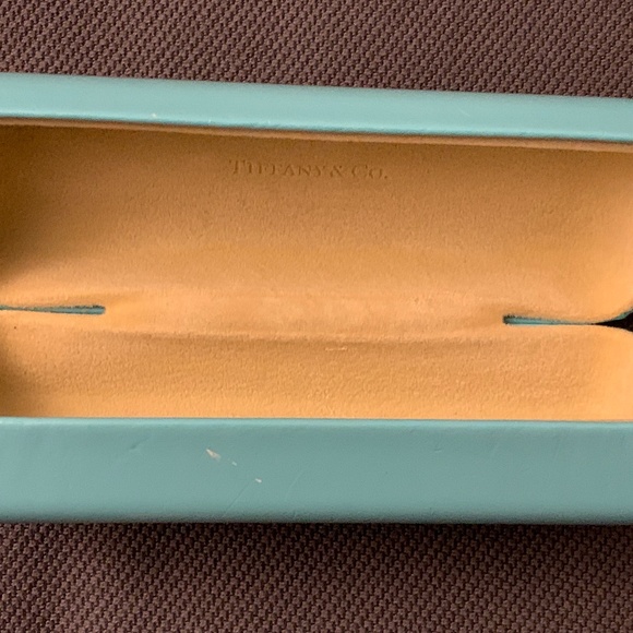 Tiffany & Co Glasses Case - 6" across - Pre-Owned - Picture 8 of 8